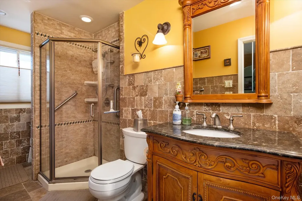 685 Gardiners Avenue Levittown NY 11756