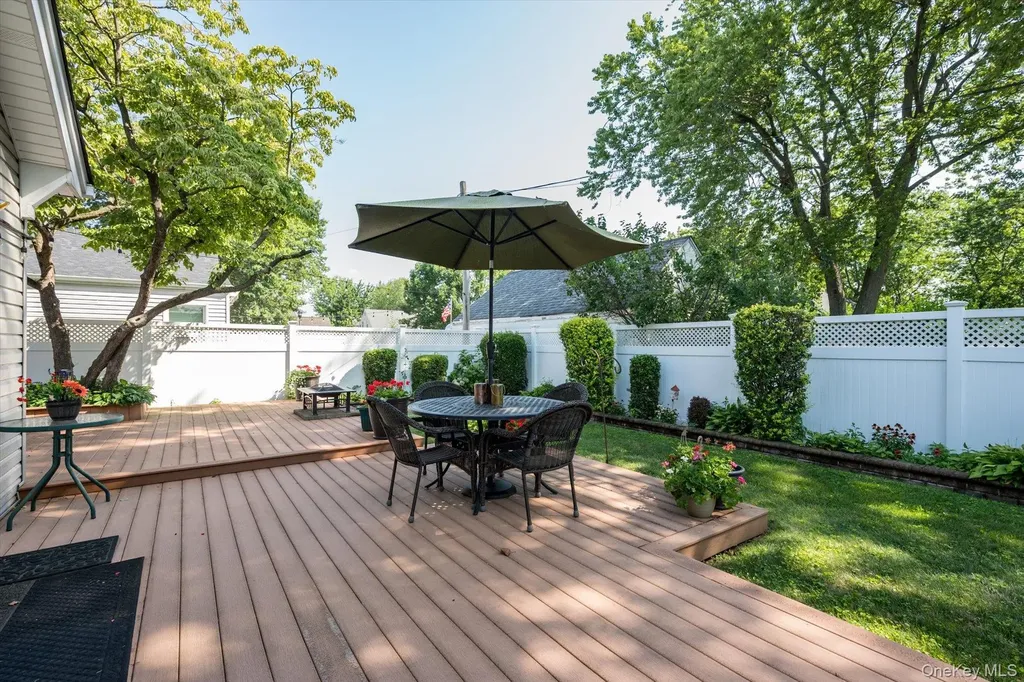 685 Gardiners Avenue Levittown NY 11756