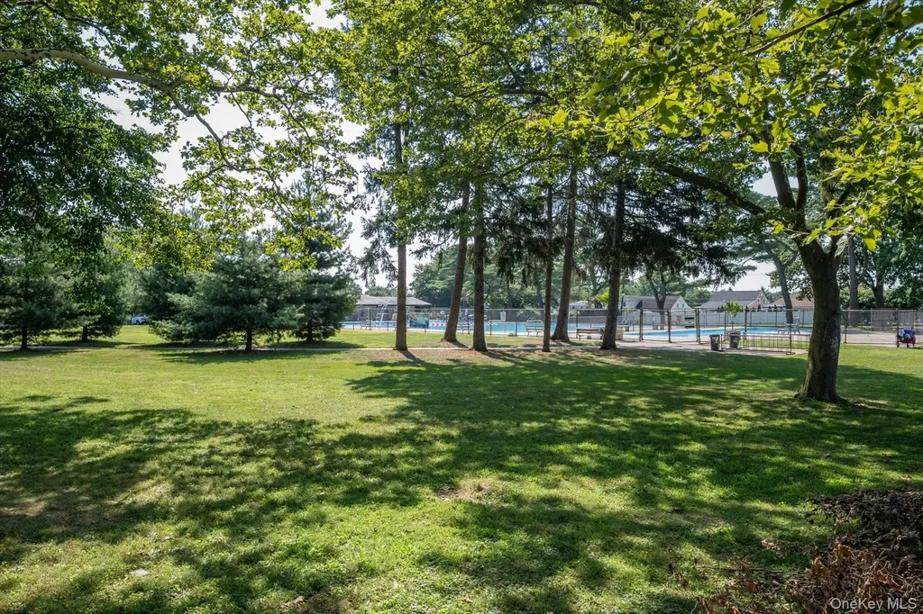 685 Gardiners Avenue Levittown NY 11756
