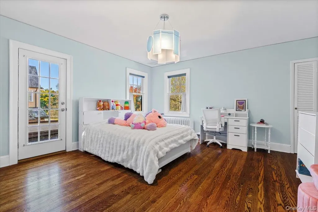 1017 The Parkway Mamaroneck NY 10543