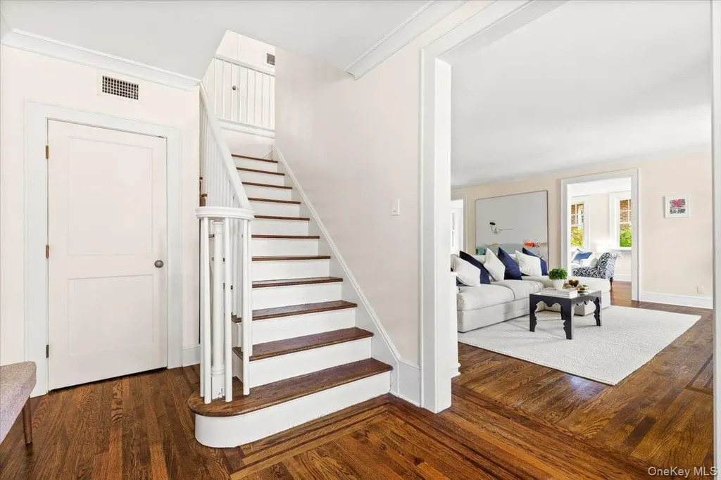 1017 The Parkway Mamaroneck NY 10543