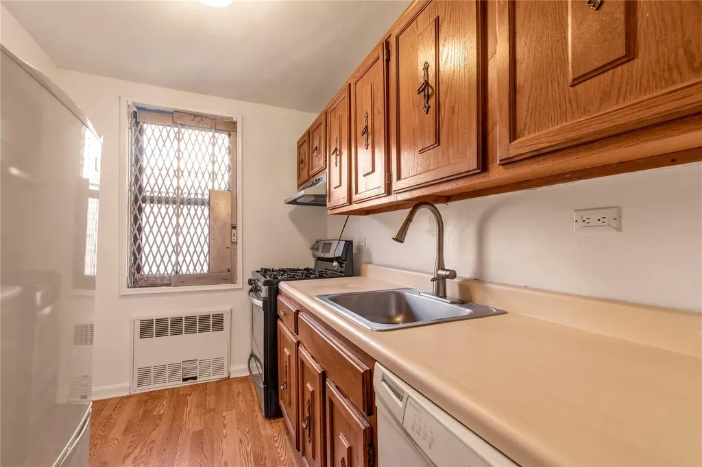 141-05 Pershing Crescent Briarwood NY 11432