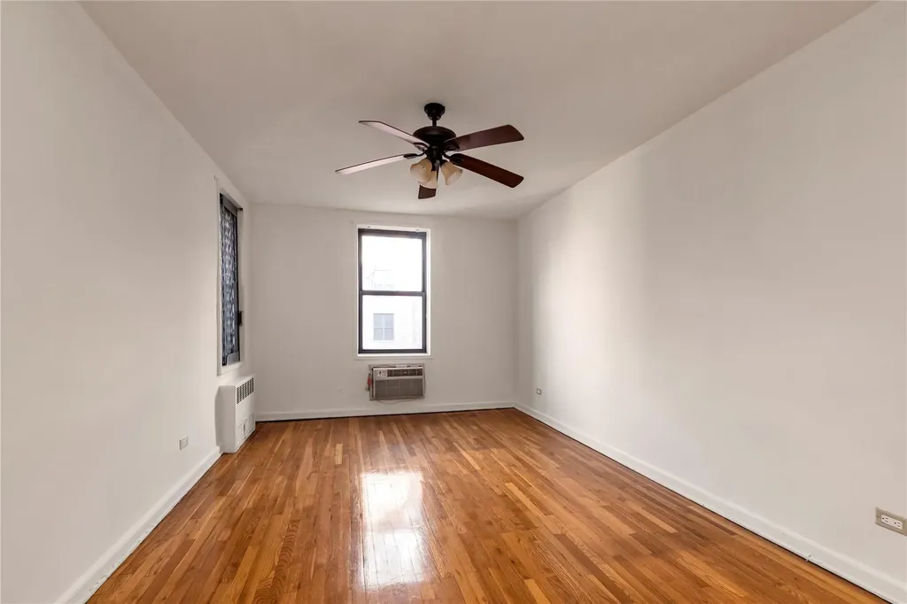141-05 Pershing Crescent Briarwood NY 11432