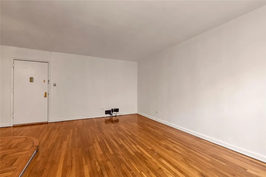 141-05 Pershing Crescent Briarwood NY 11432