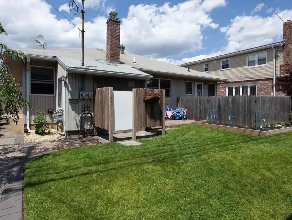 570 E Chester Street Long Beach NY 11561