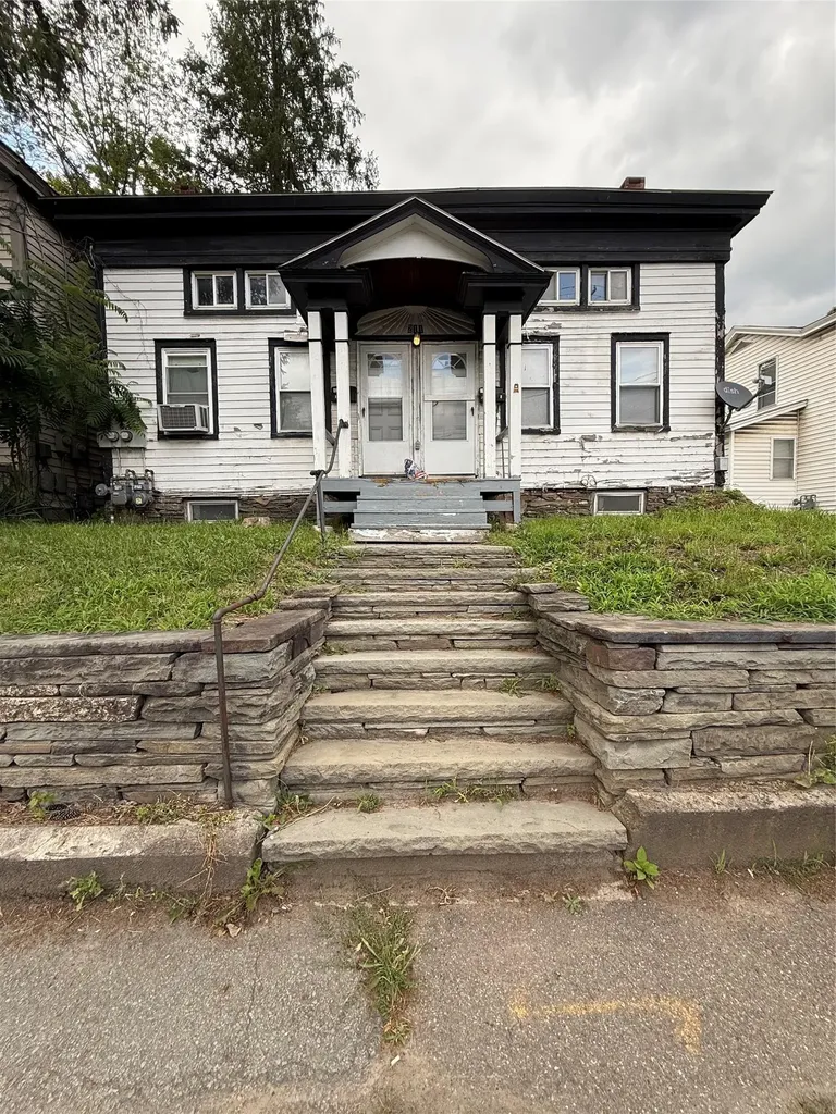 211 E Front Street Hancock NY 13783