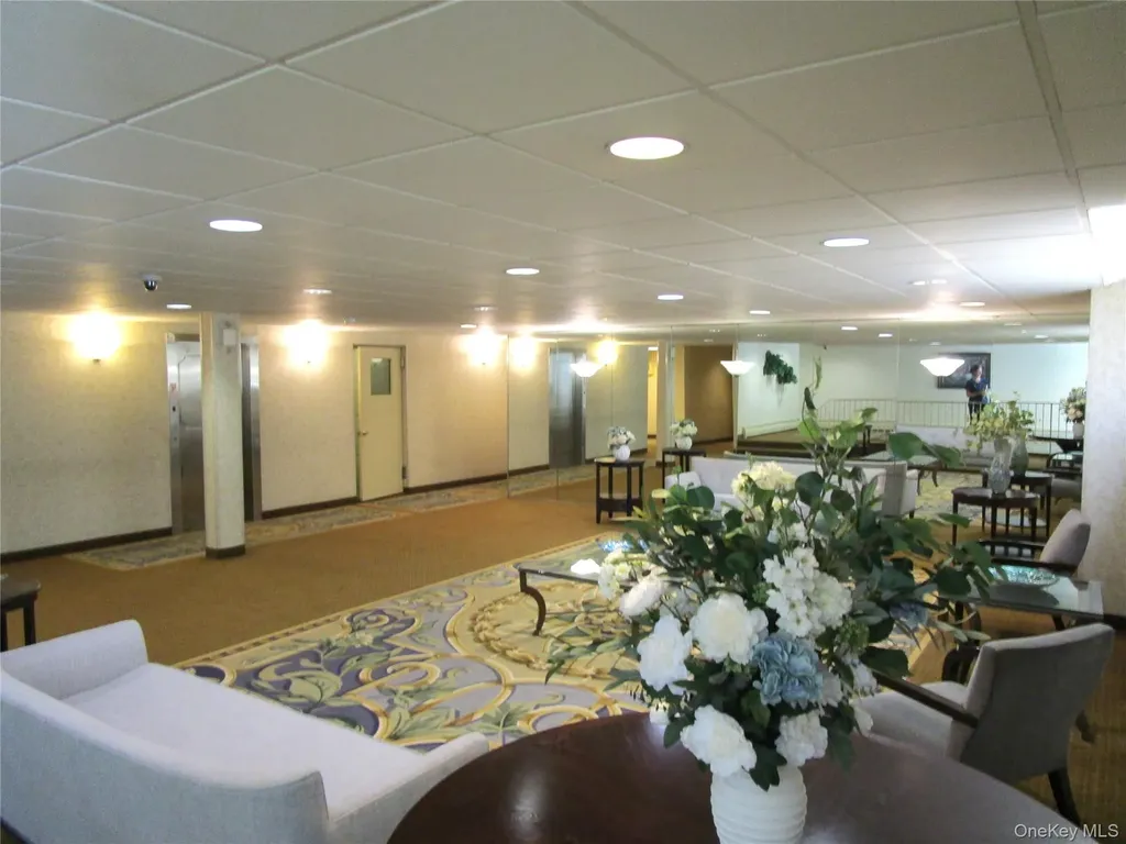 20 Daley Place Lynbrook NY 11563