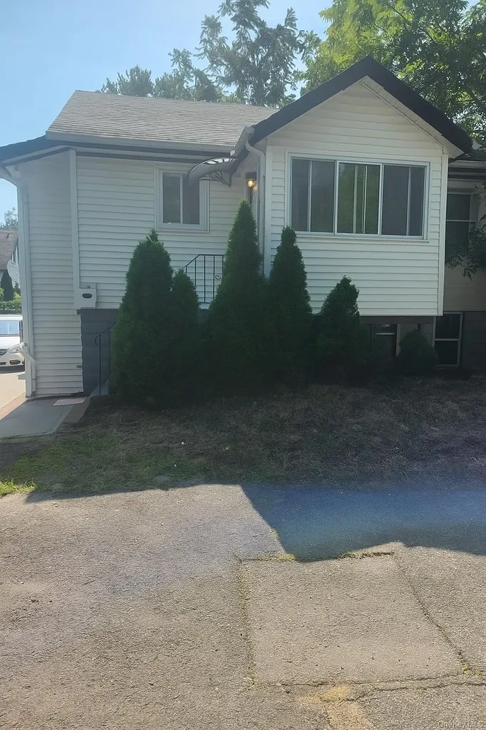 2 Maple Grove Court Baldwin NY 11510