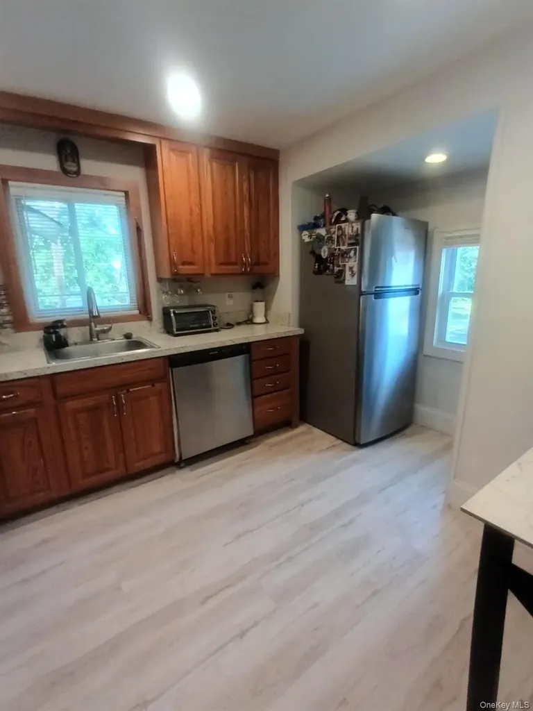 2 Maple Grove Court Baldwin NY 11510
