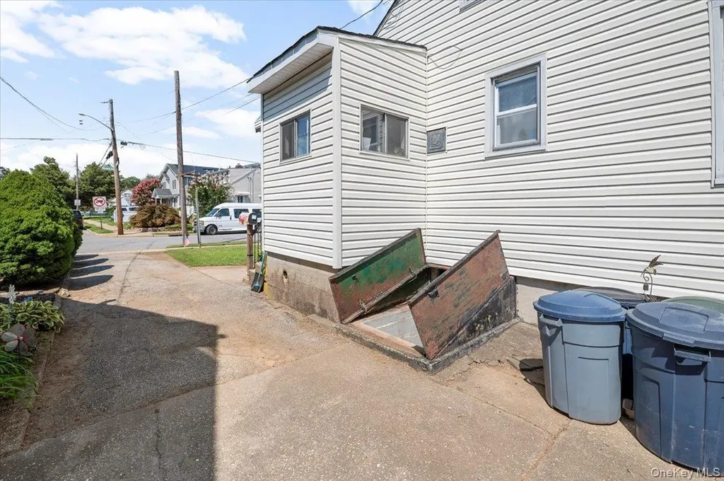 9 Revere Avenue Bethpage NY 11714