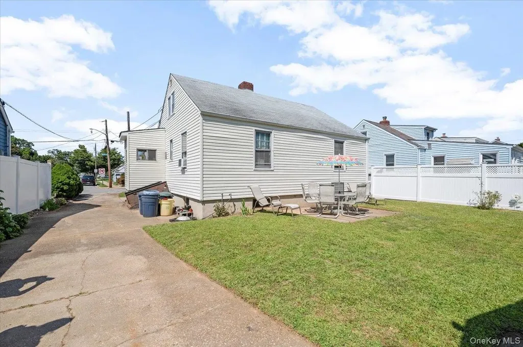 9 Revere Avenue Bethpage NY 11714