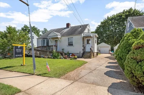 9 Revere Avenue Bethpage NY 11714