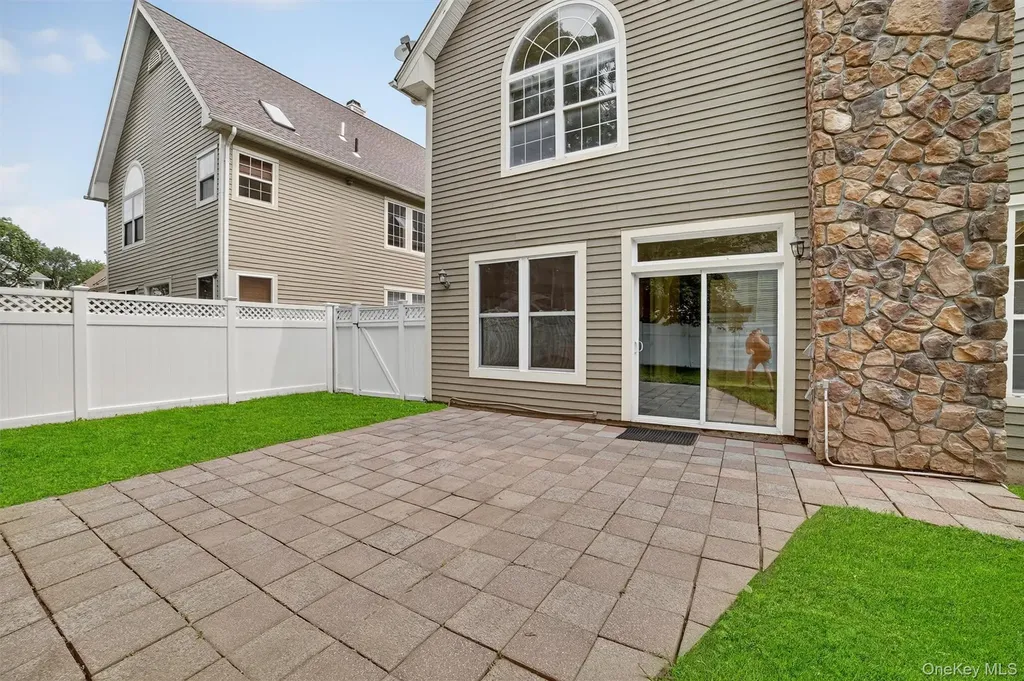 11 Scofield Court Peekskill NY 10566