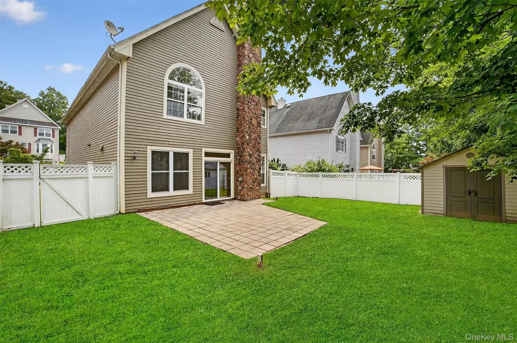 11 Scofield Court Peekskill NY 10566