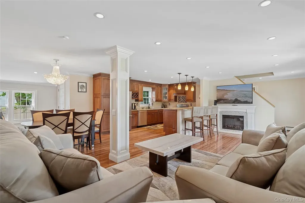 2 Ross Road Babylon NY 11702