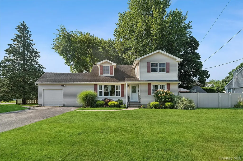 2 Ross Road Babylon NY 11702