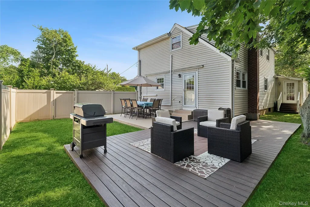 2 Ross Road Babylon NY 11702