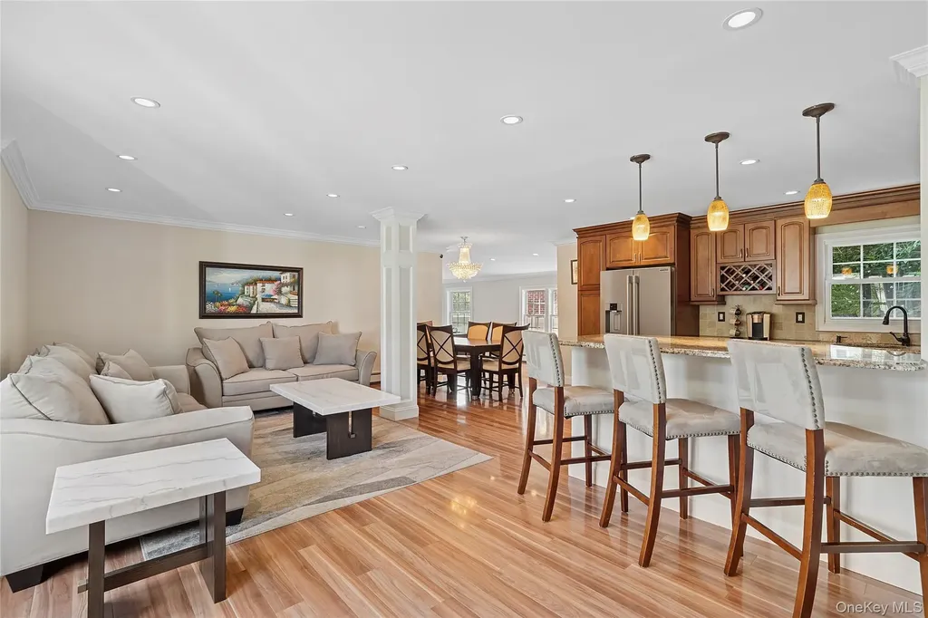 2 Ross Road Babylon NY 11702