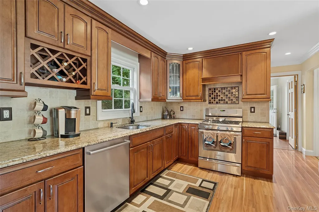 2 Ross Road Babylon NY 11702