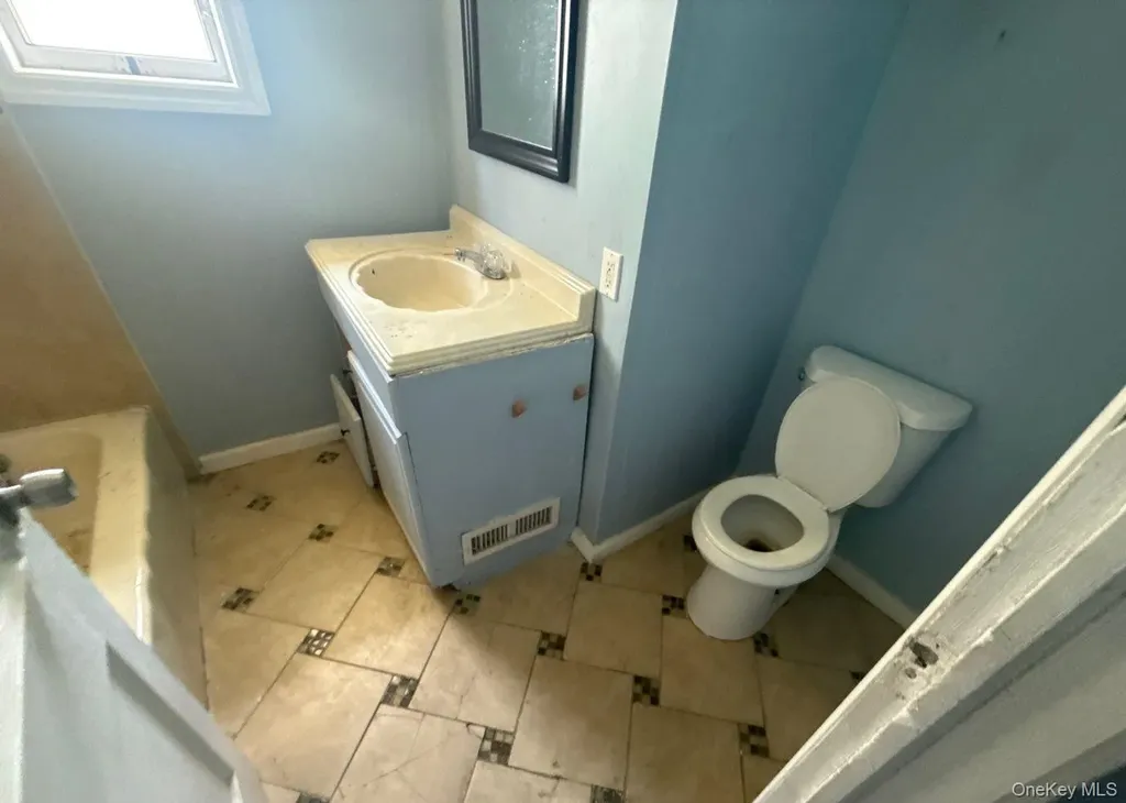 578 Seaman Avenue Baldwin NY 11510