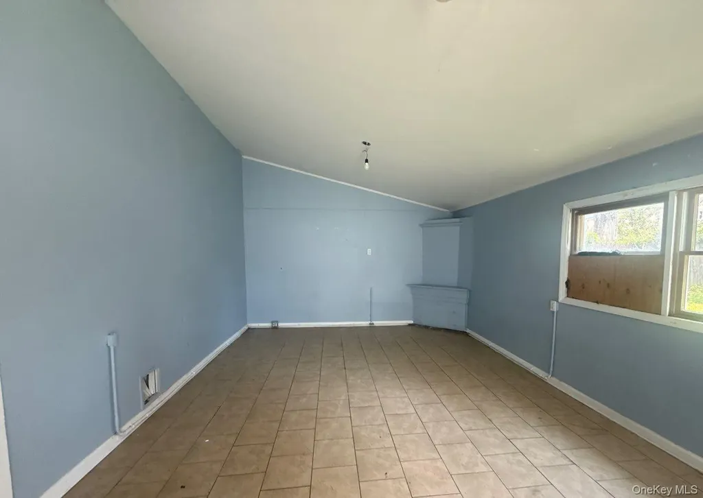 578 Seaman Avenue Baldwin NY 11510