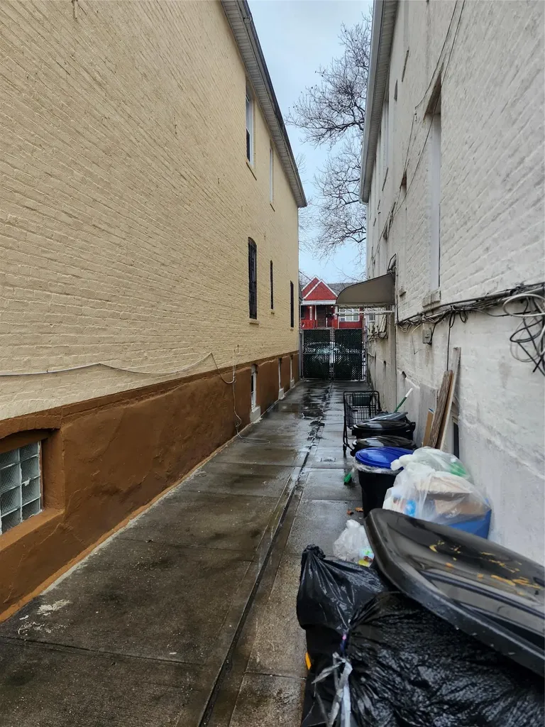 563 E 91st Street Brooklyn NY 11236