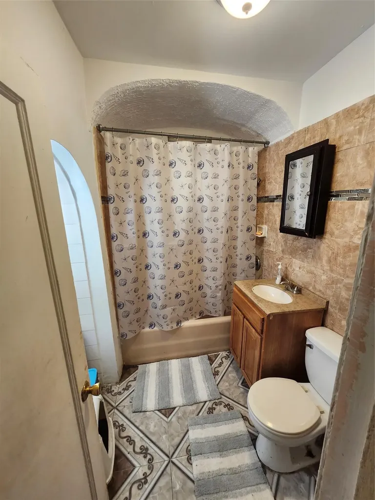 563 E 91st Street Brooklyn NY 11236