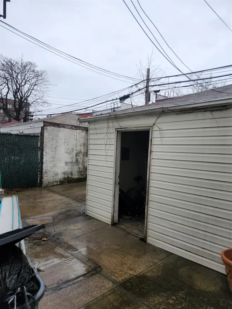 563 E 91st Street Brooklyn NY 11236