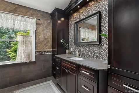 5 Windcrest Drive Manorville NY 11949