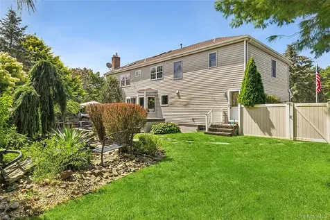 5 Windcrest Drive Manorville NY 11949
