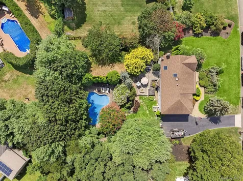 5 Windcrest Drive Manorville NY 11949