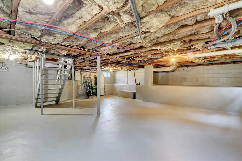 20 Whitman Avenue Islip NY 11751