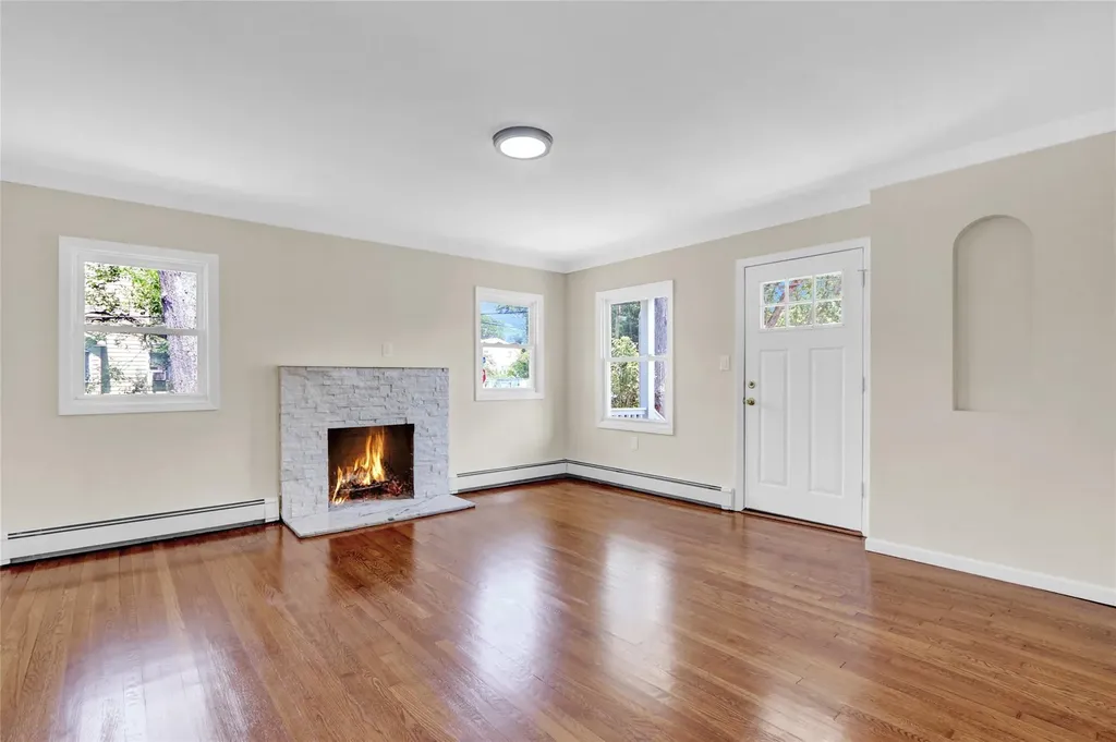 20 Whitman Avenue Islip NY 11751