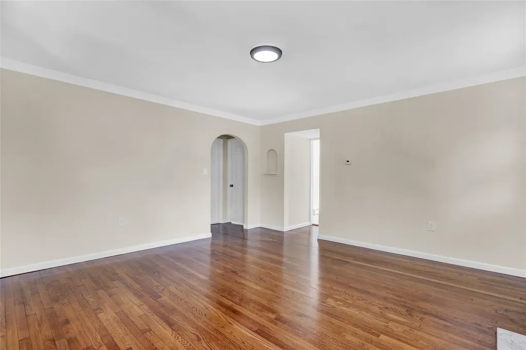 20 Whitman Avenue Islip NY 11751