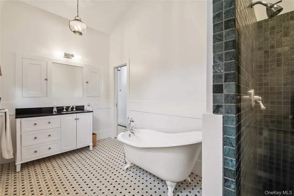 67 Angels Hill Garrison NY 10524