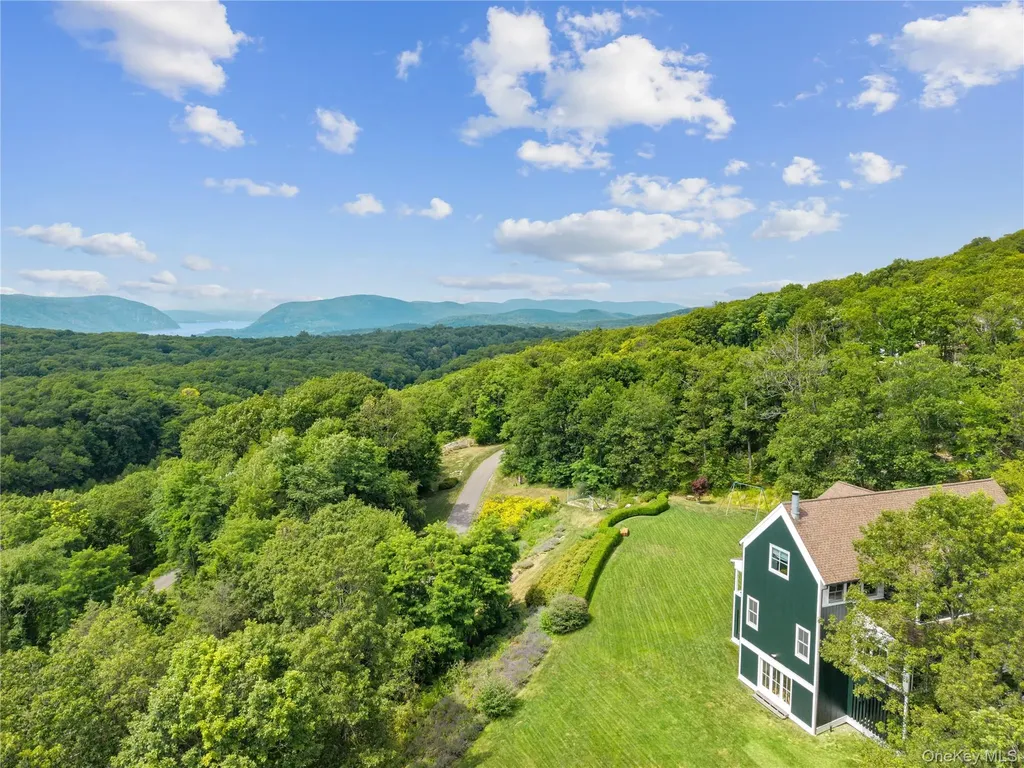 67 Angels Hill Garrison NY 10524