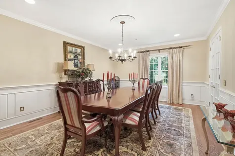 33 Hevelyne Road Elmsford NY 10523