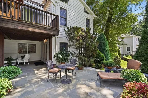 33 Hevelyne Road Elmsford NY 10523