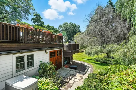 33 Hevelyne Road Elmsford NY 10523