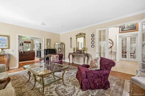 33 Hevelyne Road Elmsford NY 10523
