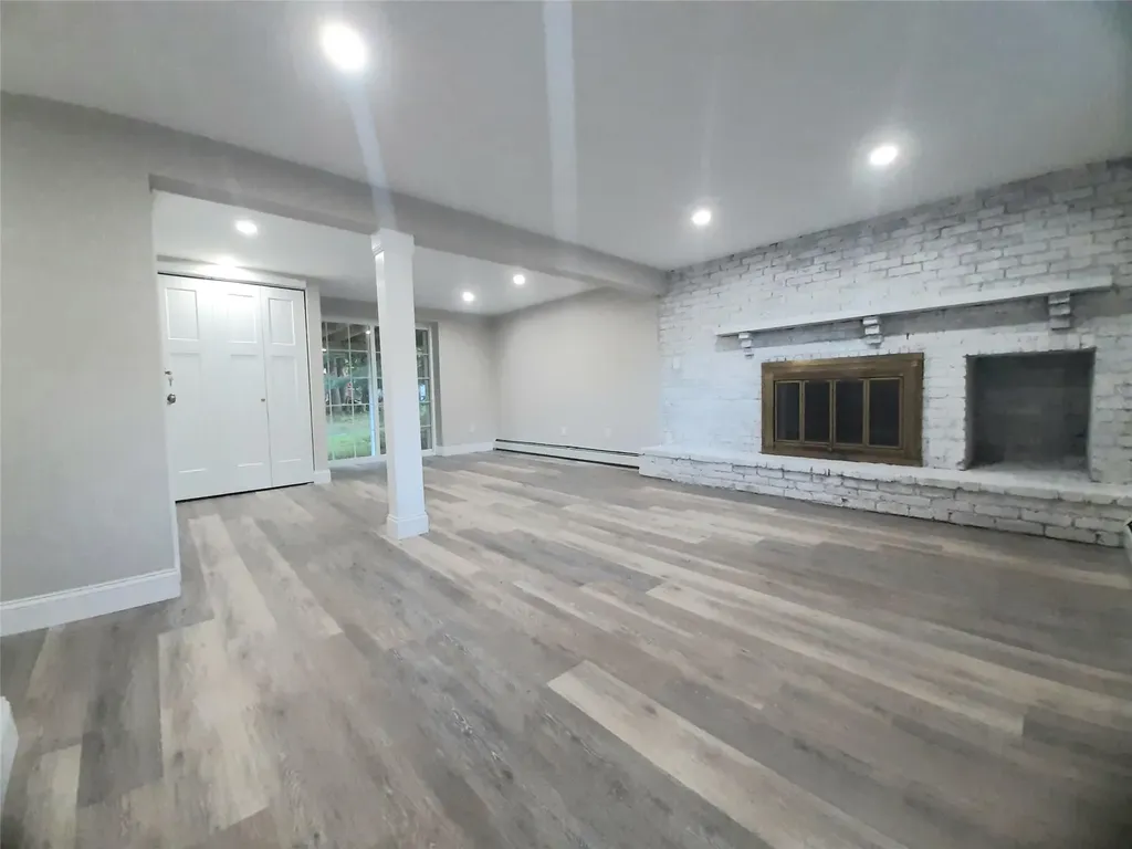 8 Jonathan Drive Staatsburg NY 12580