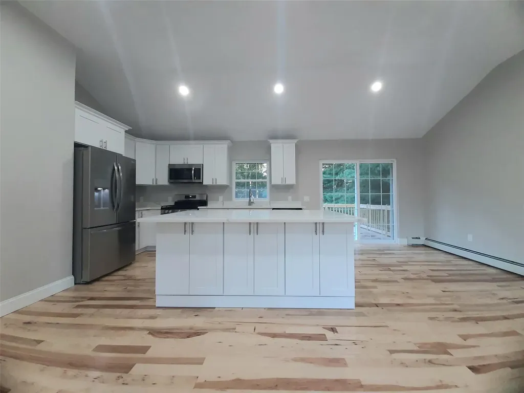 8 Jonathan Drive Staatsburg NY 12580