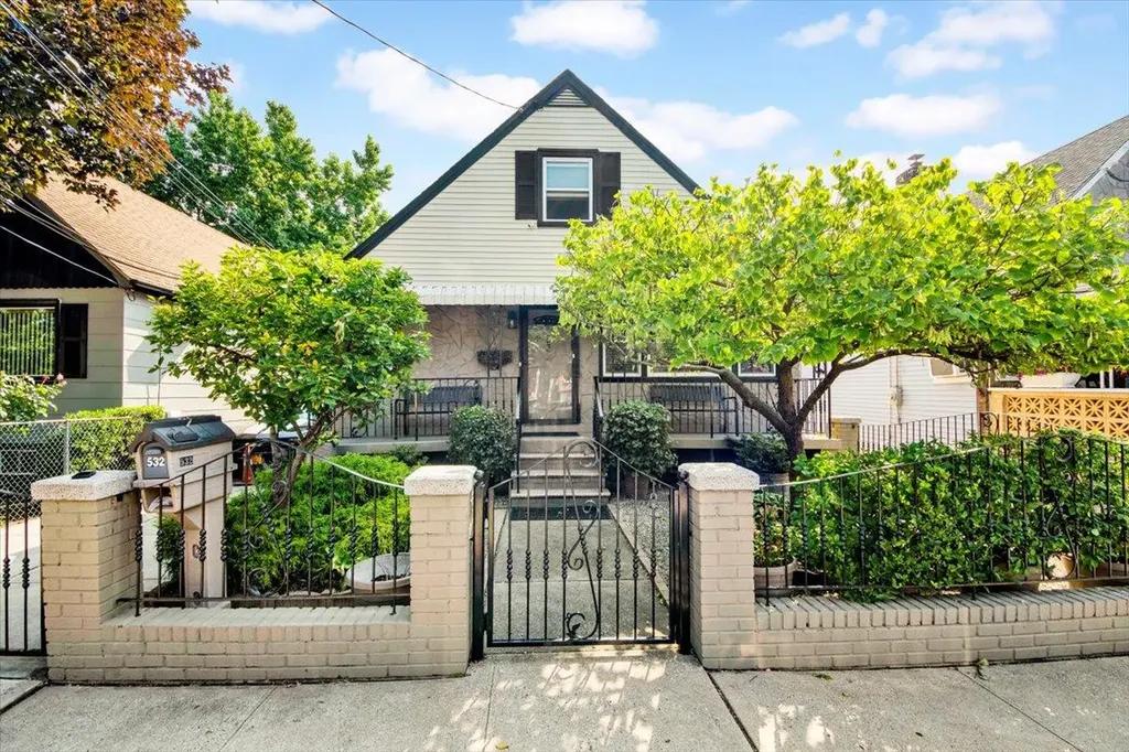 532 Saint Lawrence Avenue Bronx NY 10473