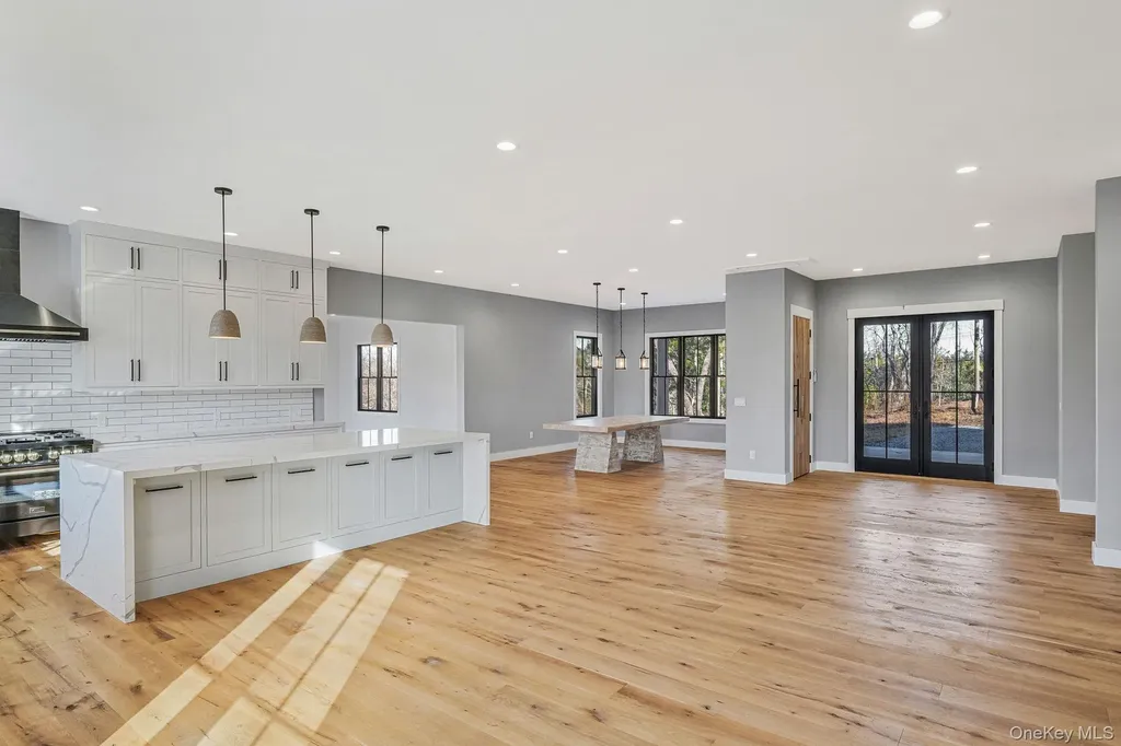 475 West Lane Aquebogue NY 11931