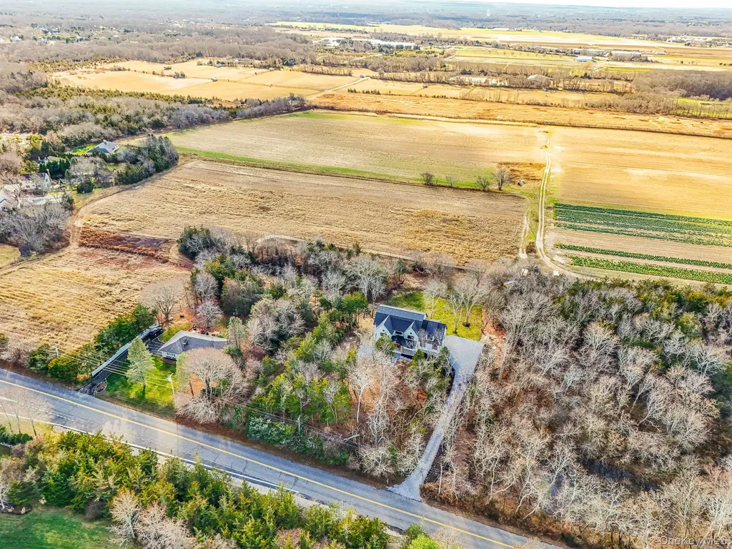 475 West Lane Aquebogue NY 11931