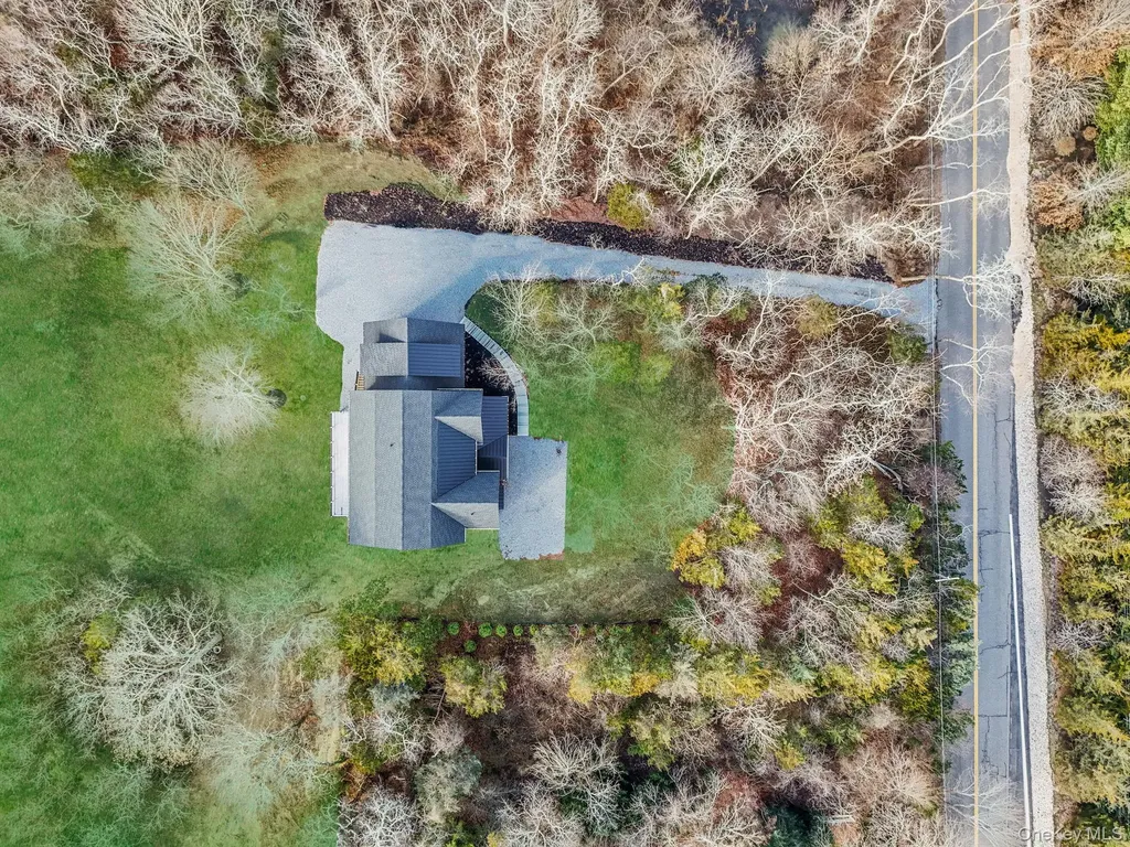 475 West Lane Aquebogue NY 11931