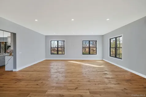 475 West Lane Aquebogue NY 11931