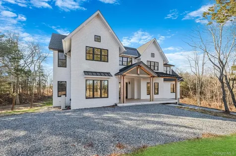 475 West Lane Aquebogue NY 11931