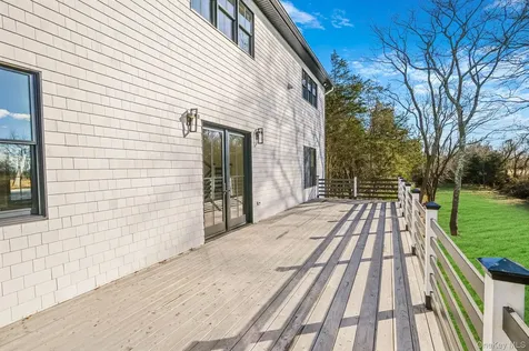 475 West Lane Aquebogue NY 11931