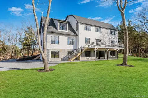 475 West Lane Aquebogue NY 11931